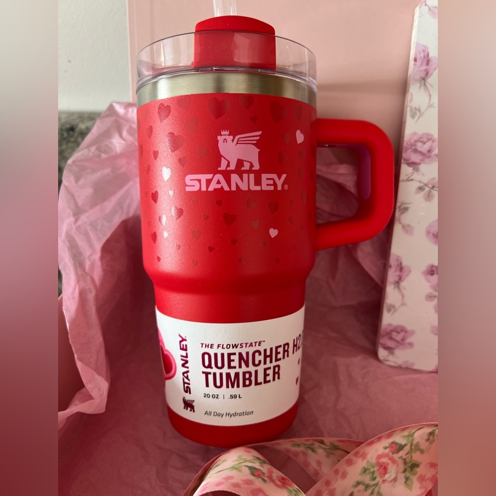 LoveShackFancy •Stanley x Target Valentine’s Day Bundle 💕 - Picture 2 of 5